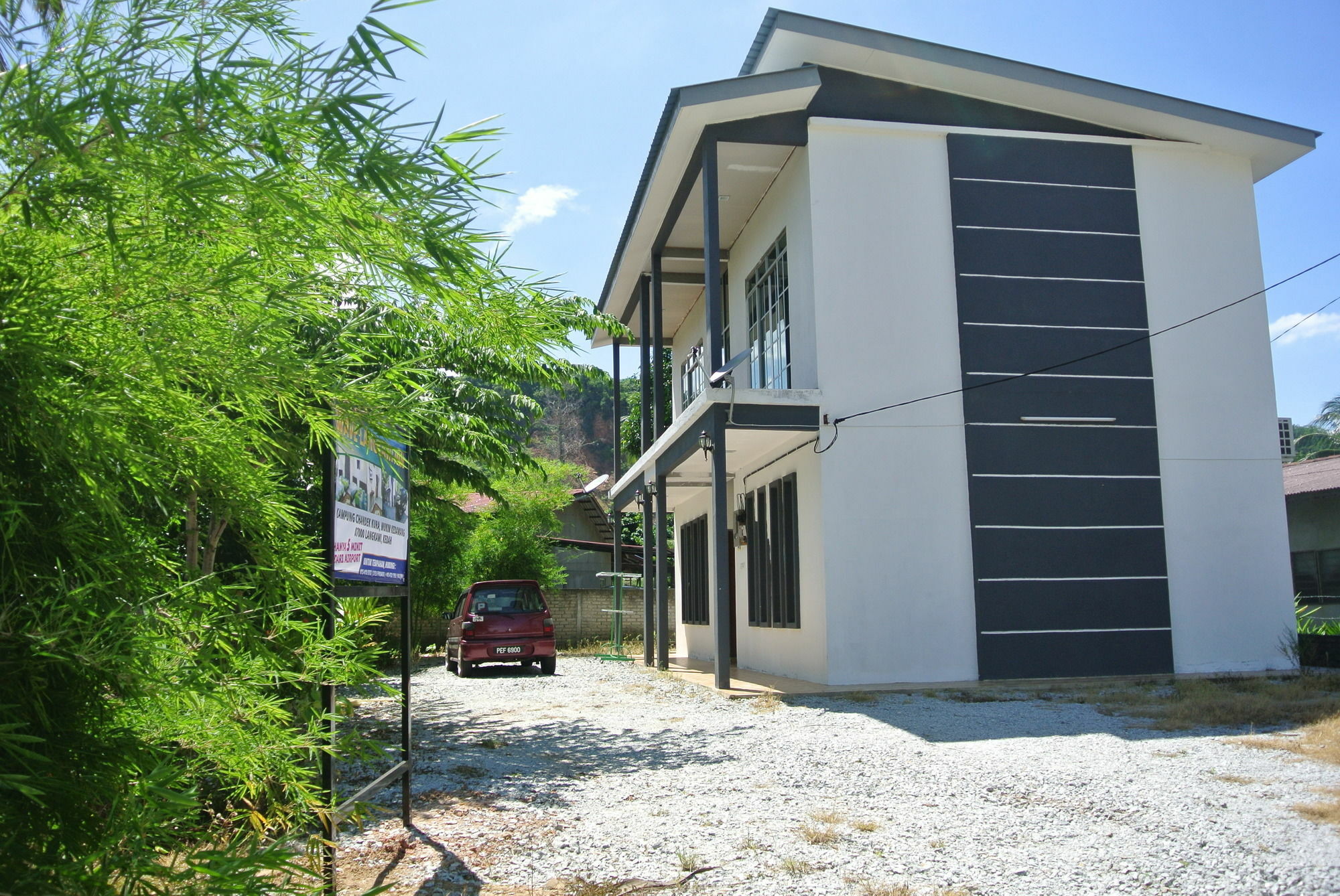 Wave Langkawi Inn Pantai Cenang  Exteriör bild
